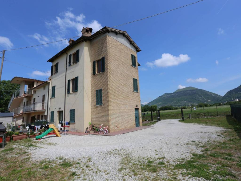 Appartamento a Gubbio in Via Rita Atria - Foto 5