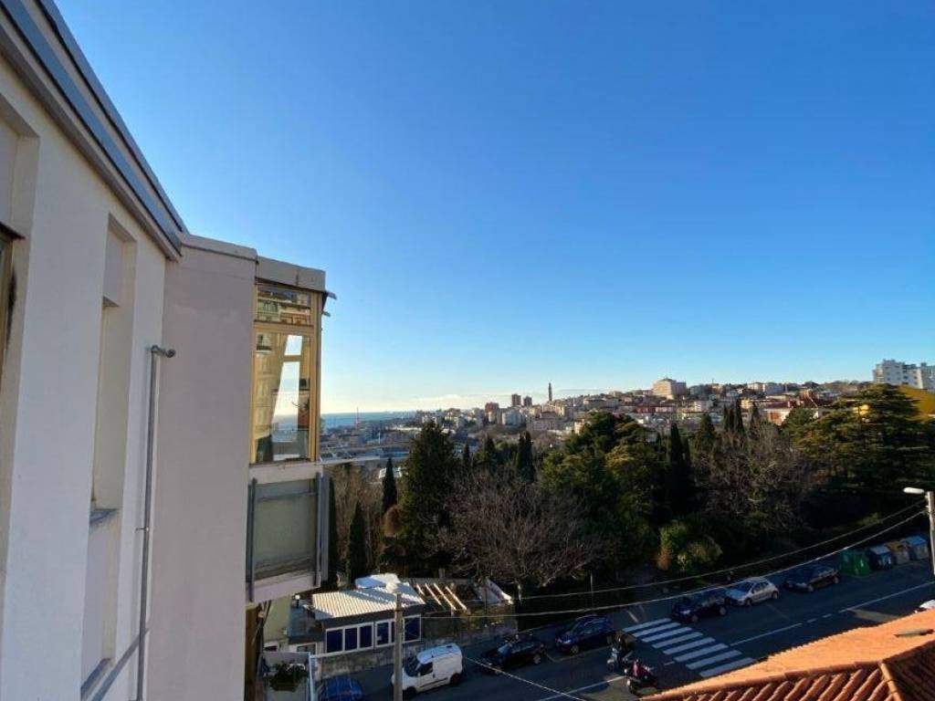 Appartamento a Trieste in Via Giovanni Orlandini, 14 - Foto 4