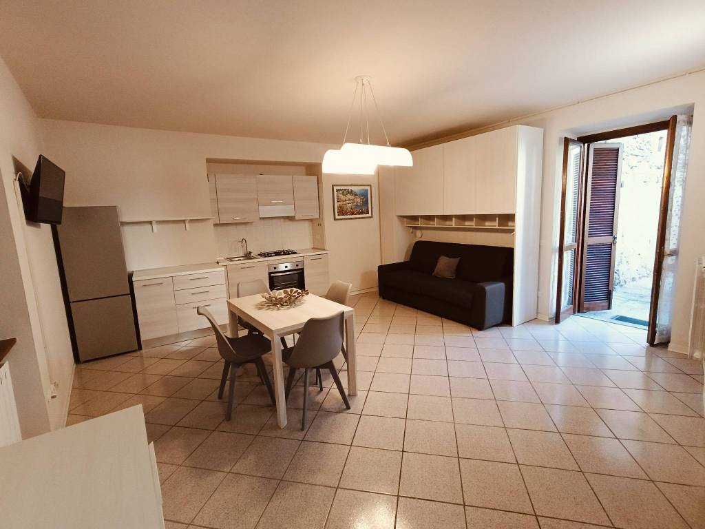 Appartamento a Invorio in Via Cesare Battisti, 11 - Foto 4