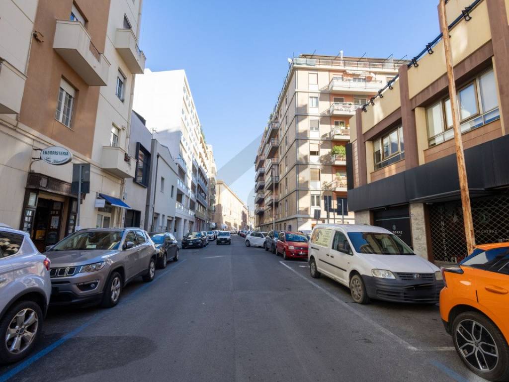 Appartamento a Cagliari in Via Pietro Delitala - Foto 2