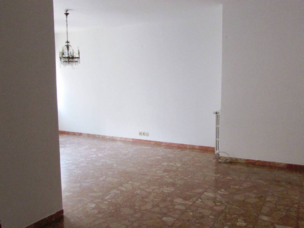 Appartamento a Falconara marittima in Via Fratelli Rosselli - Foto 3