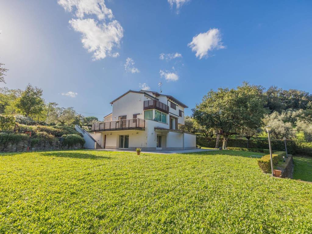 Villa a Lamporecchio in Via Giugnano - Foto 2