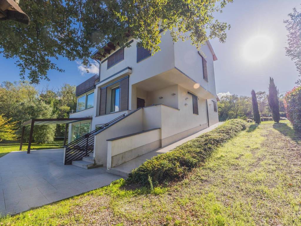 Villa a Lamporecchio in Via Giugnano - Foto 3