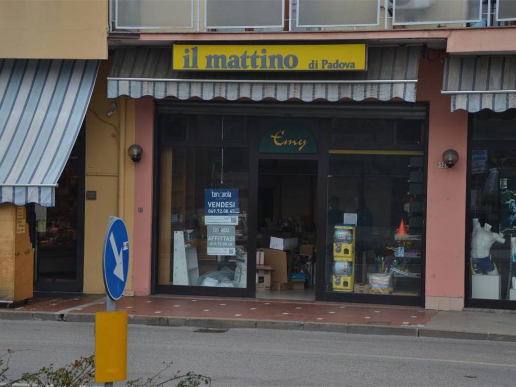 Immobile a Montegrotto terme in PIAZZALE STAZIONE, 12 - Foto 2