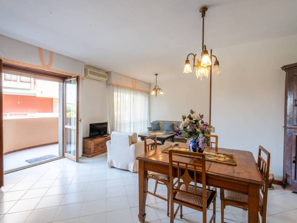 Appartamento a Cagliari in Viale Poetto - Foto 4