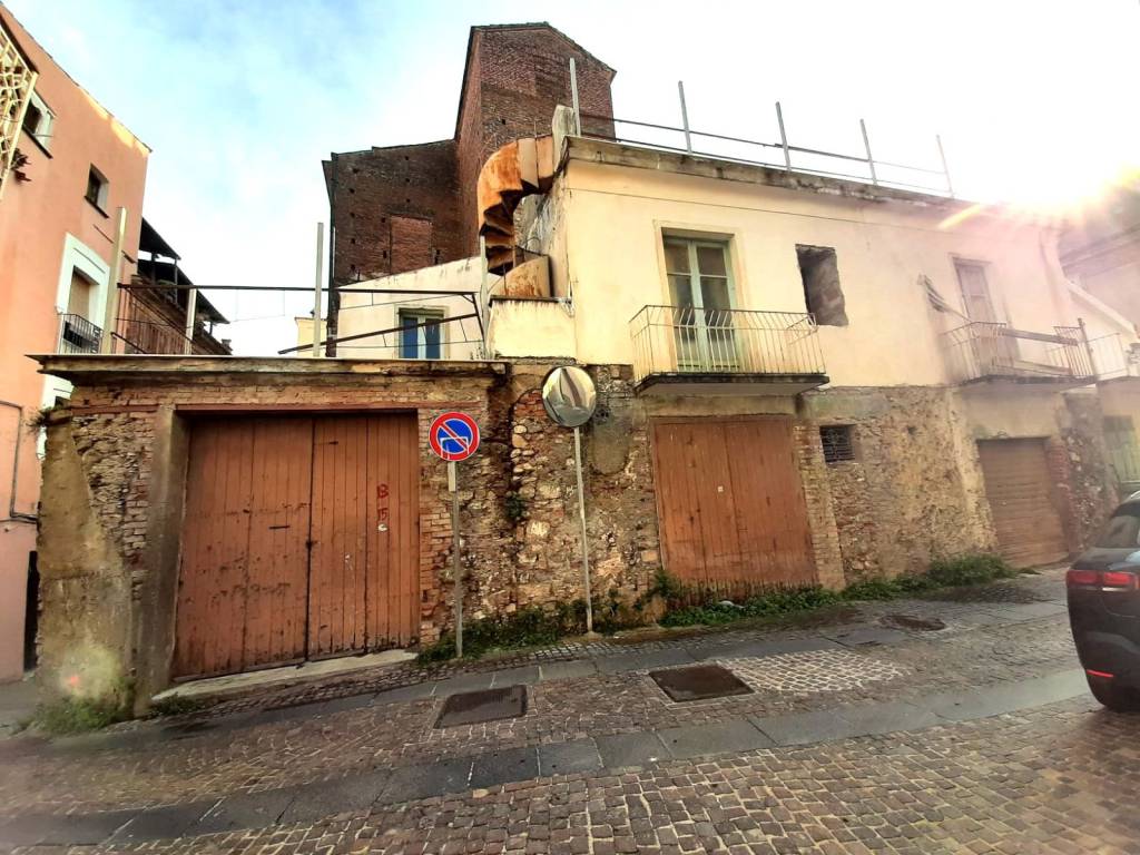 Casa indipendente a Lamezia terme in Via Camillo Benso di Cavour, 19 - Foto 2