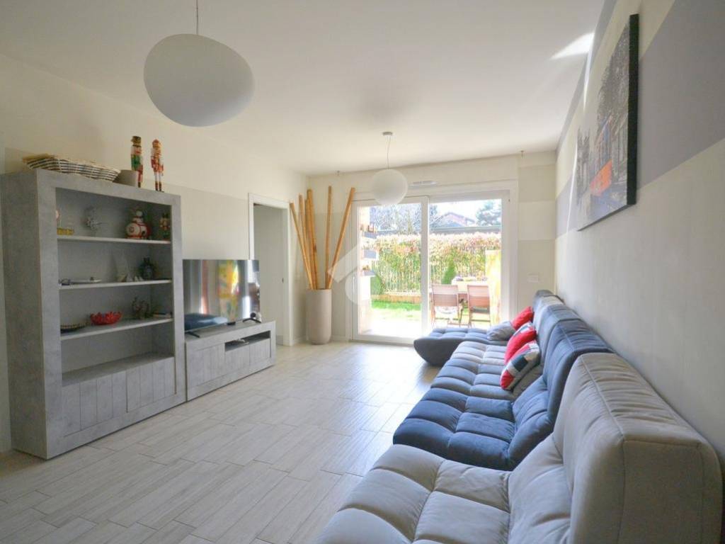 Appartamento a Varedo in VIALE LOMBARDIA, 86 - Foto 2
