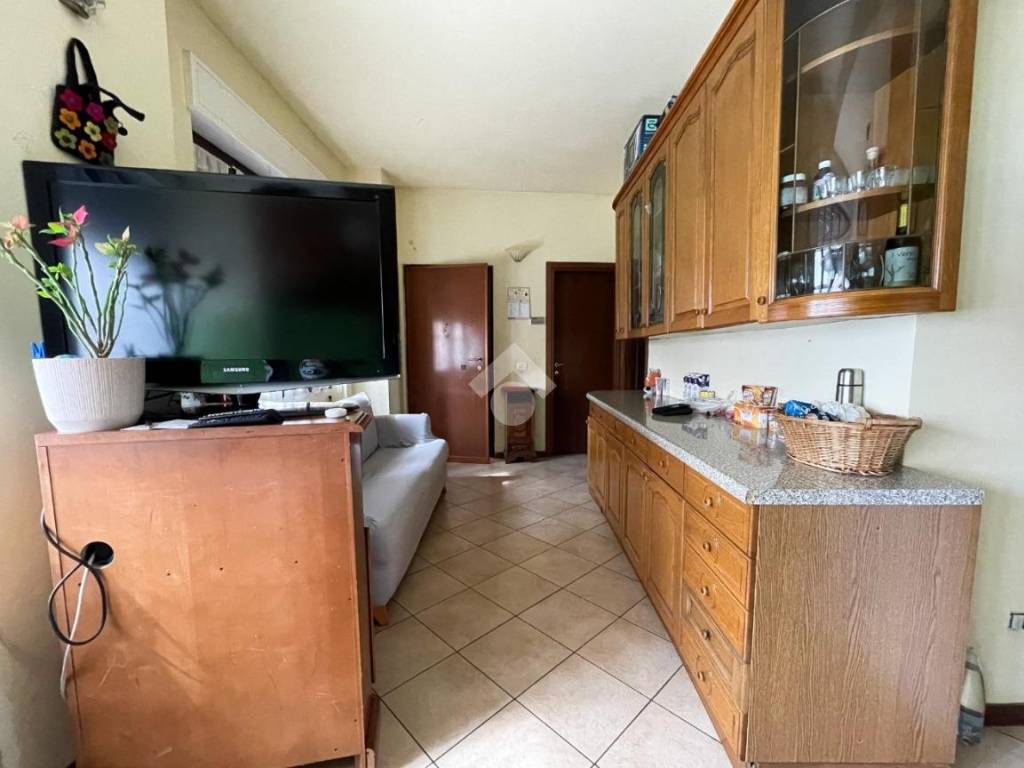 Appartamento a Arcisate in Via Silvio Pellico, 16 - Foto 3