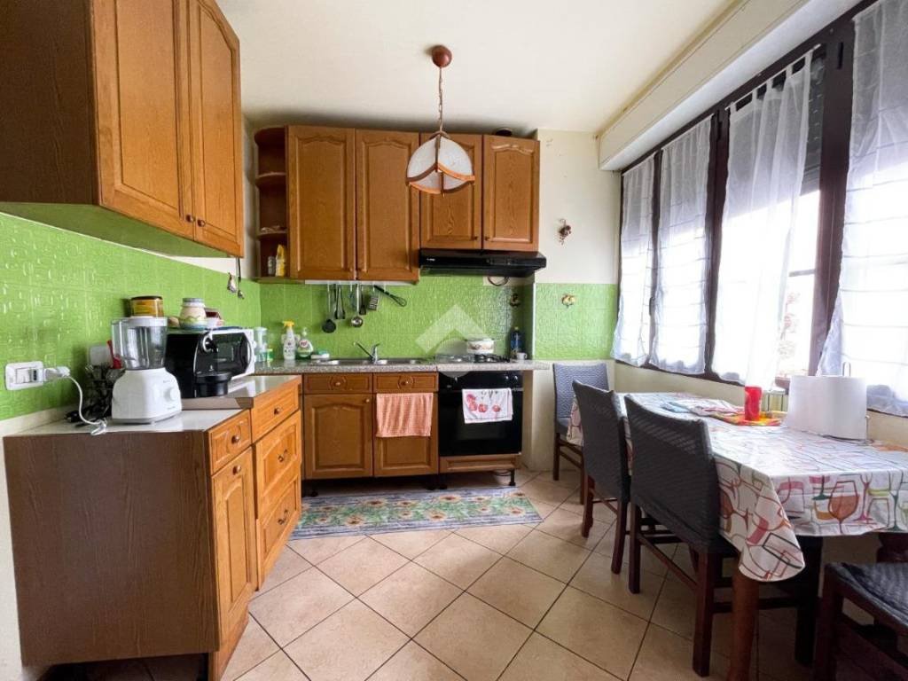 Appartamento a Arcisate in Via Silvio Pellico, 16 - Foto 4