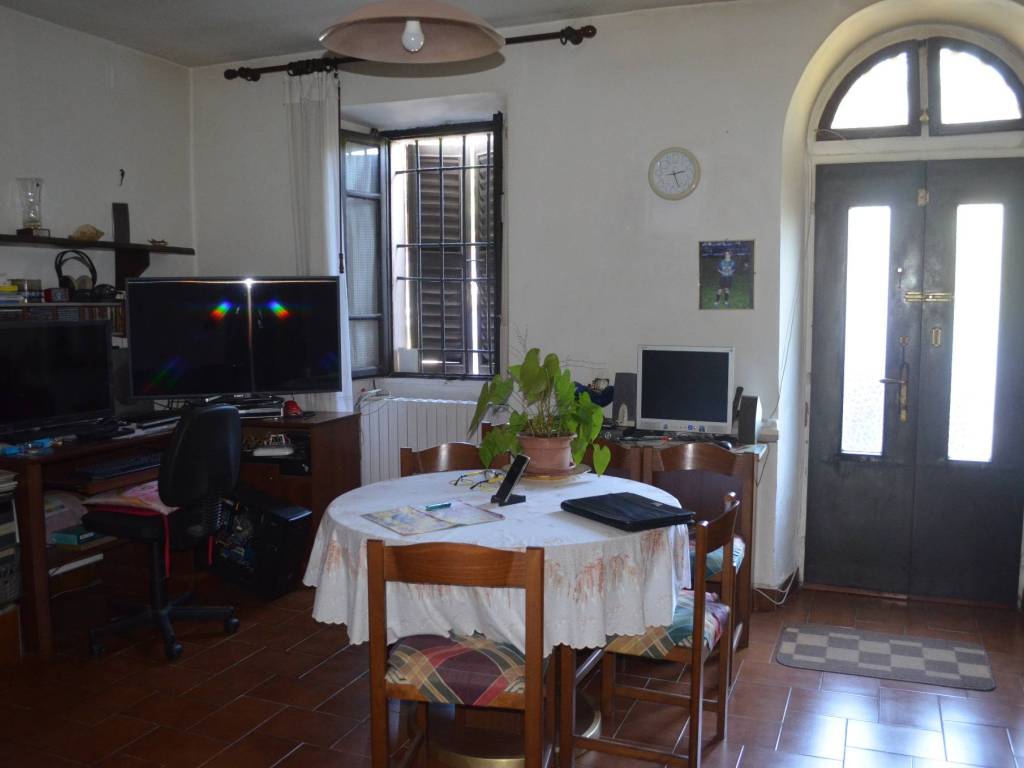 Appartamento a Brebbia in Via Pasubio - Foto 2