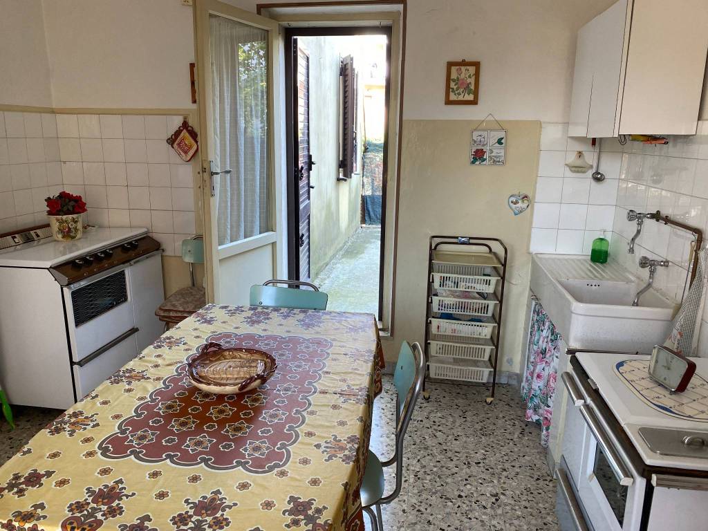 Casa indipendente a Mosciano sant'angelo in Via Firenze, 14 - Foto 3