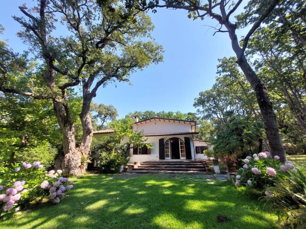 Villa a Sabaudia in Via delle Magnolie, 4 - Foto 2
