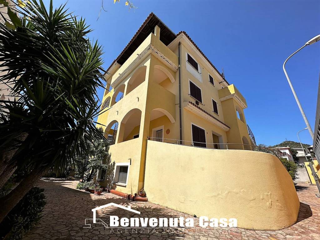 Palazzo / stabile a Siniscola in Via Nizza, 3 - Foto 2