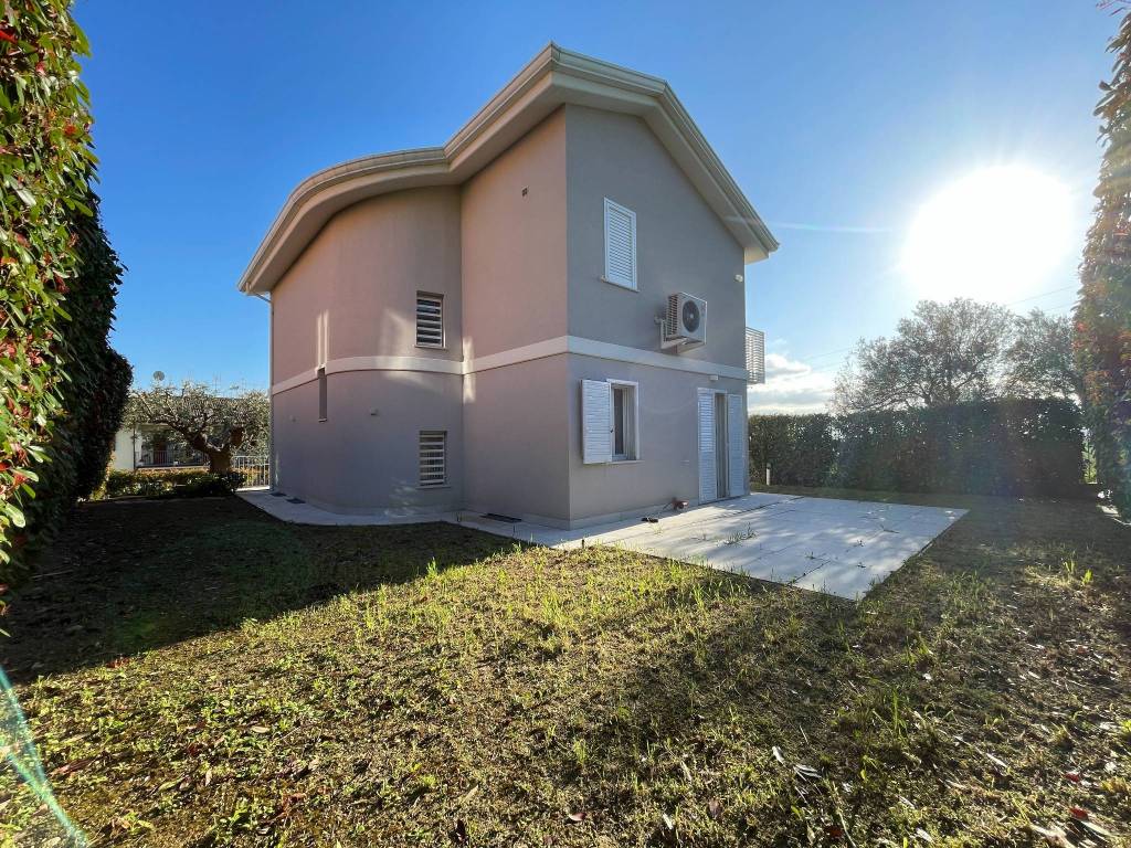 Villa a Montecosaro in Via SAN LORENZO - Foto 2