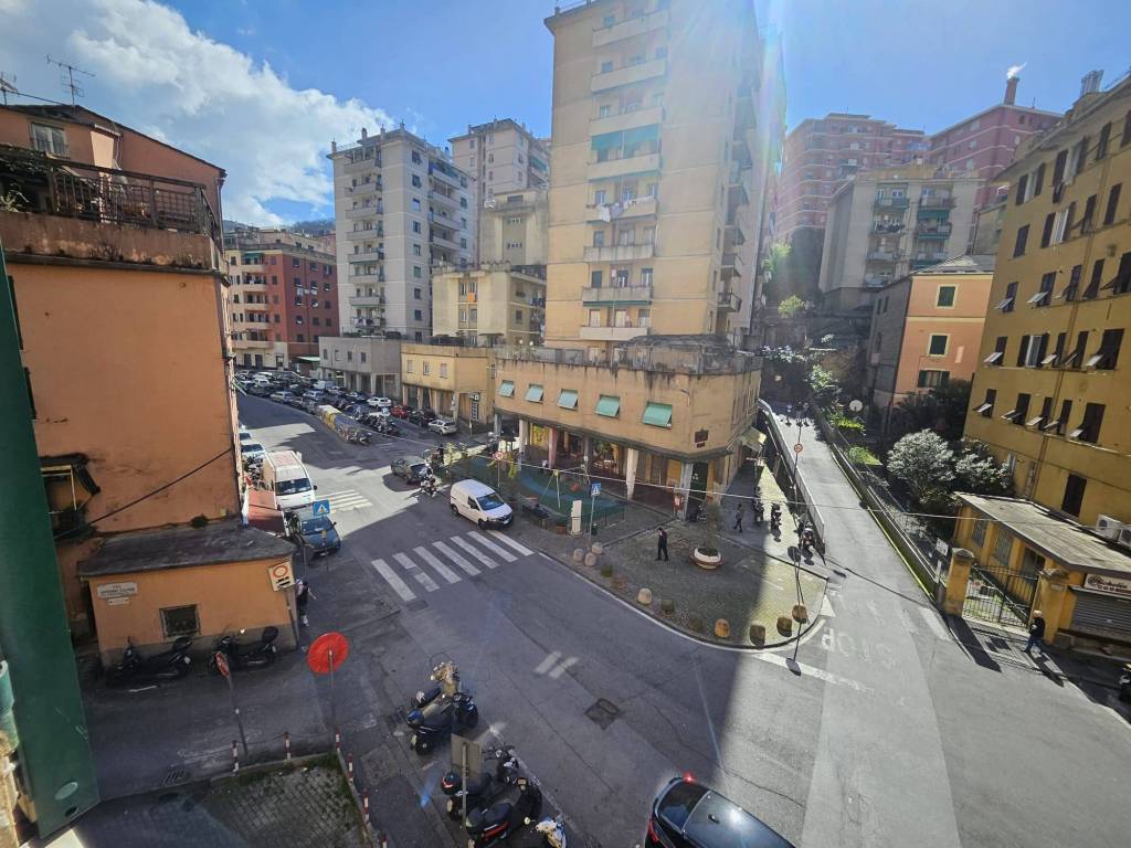Appartamento a Genova in Largo Augusto Merlo - Foto 3