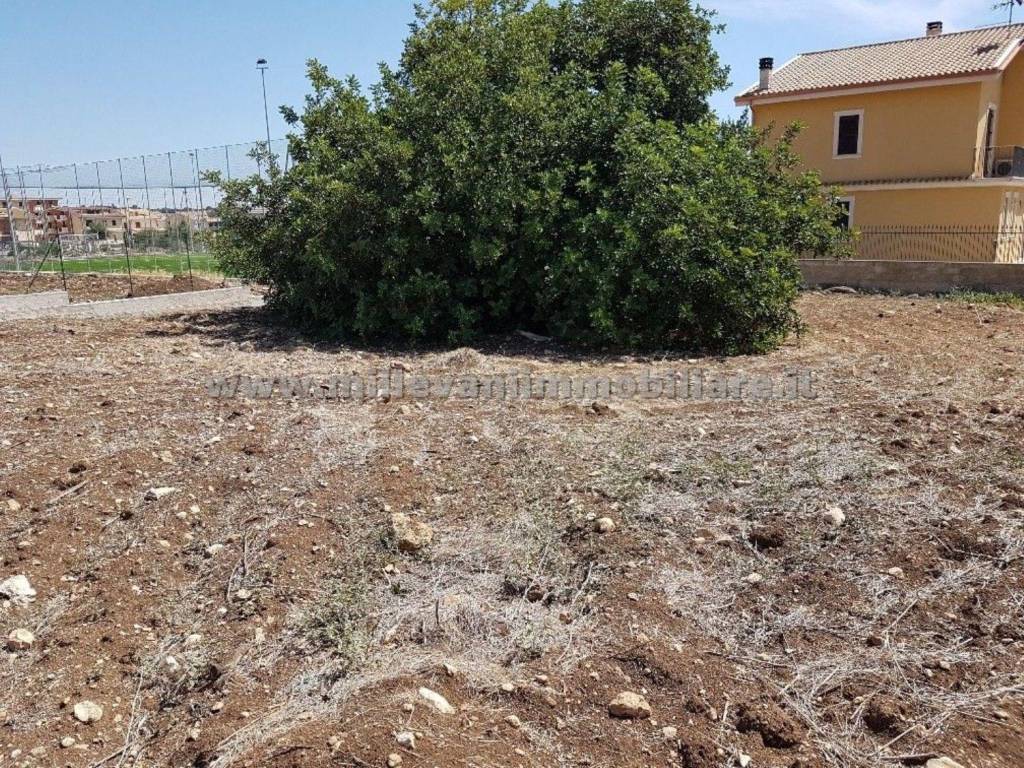 Terreno a Pozzallo in Via L. Sortino s.n.c - Foto 2