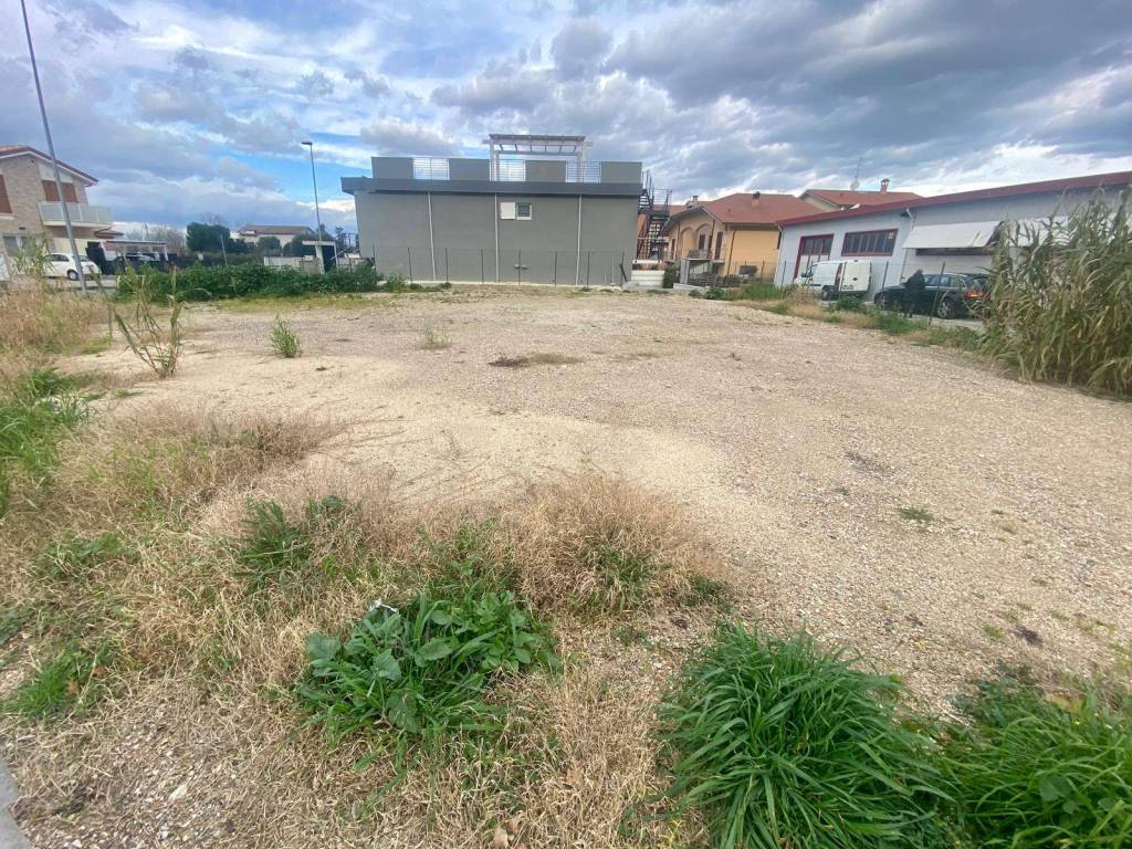 Terreno a Loreto in Via Tevere - Foto 2