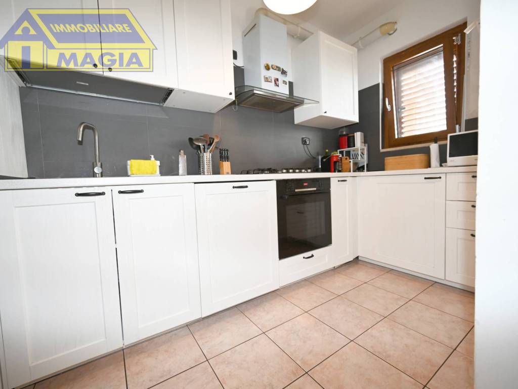 Appartamento a Spinetoli in Piazza Leopardi, 31 - Foto 2