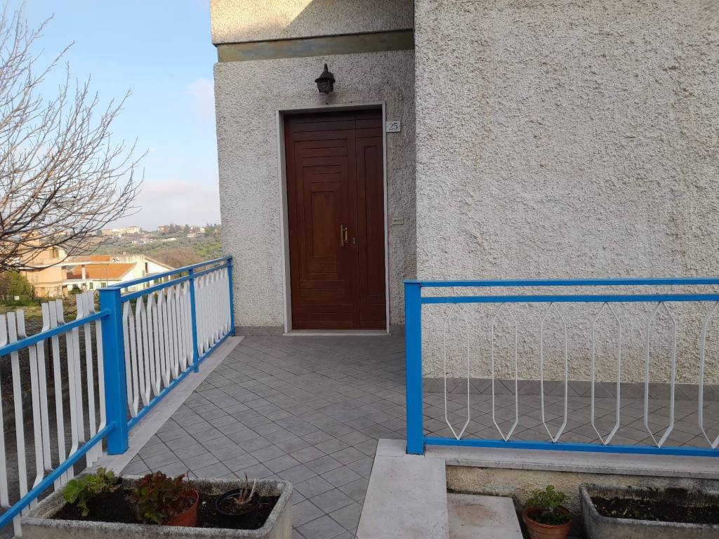 Villa a Monteodorisio in Via Madonna delle Grazie, 25 - Foto 3