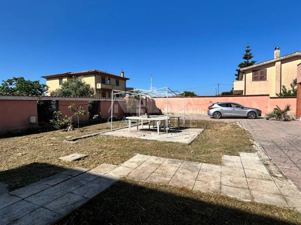 Villa a Aprilia in Via dei Noci, 20 - Foto 5