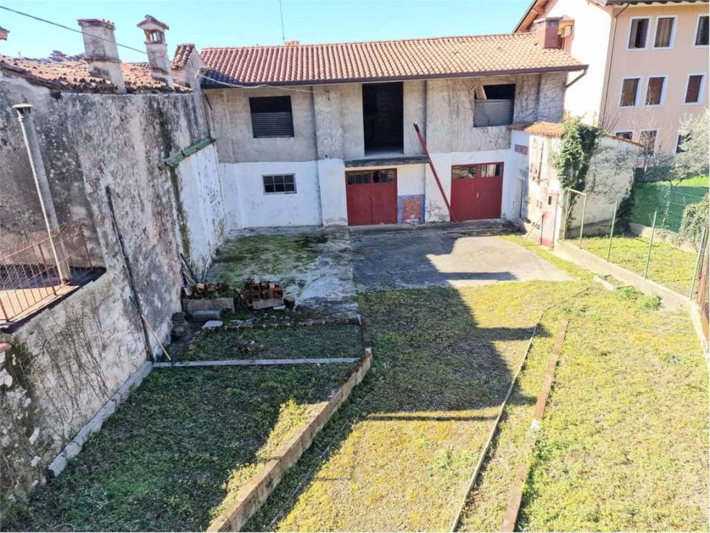 Palazzo / stabile a Cormons in Via Patriarchi, 34 - Foto 2