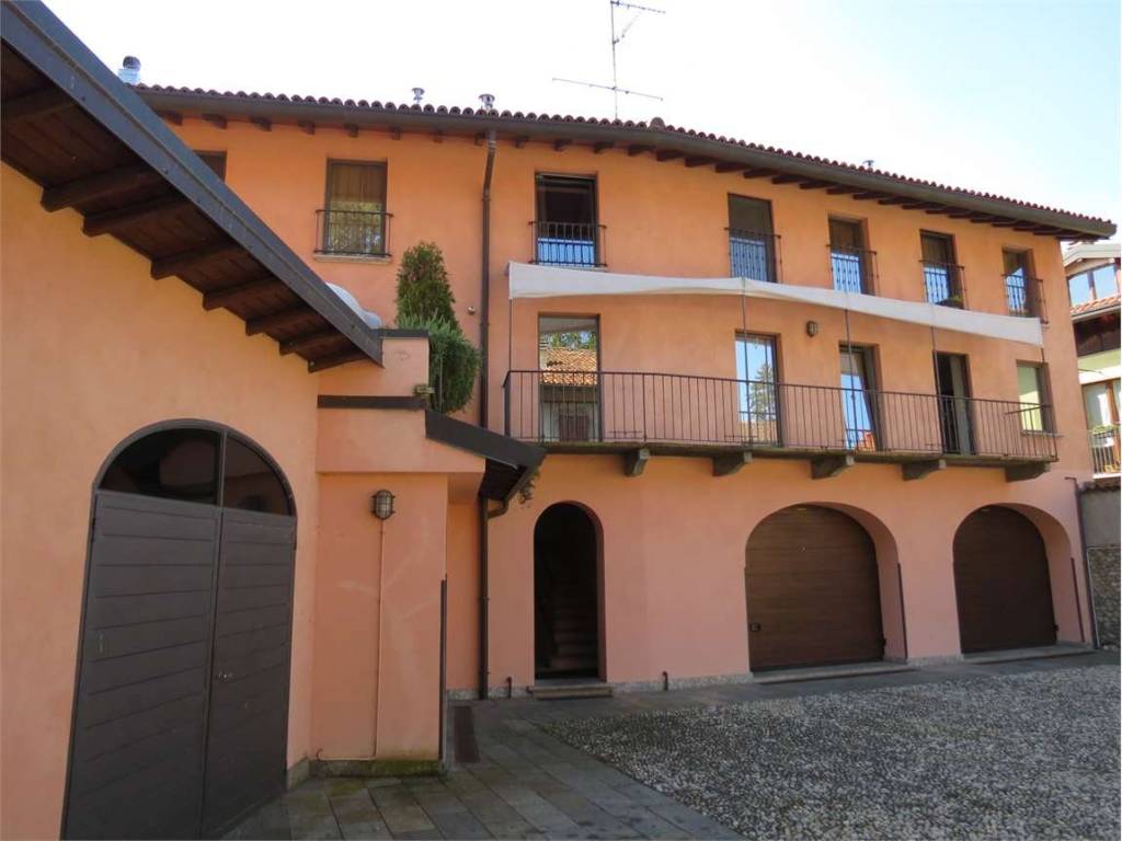 Appartamento a Olgiate comasco in VIA LUCINI, 7 - Foto 2