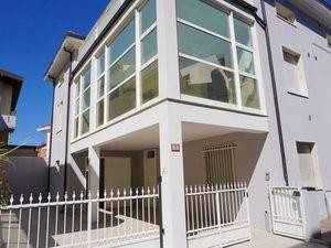 Casa indipendente a Alba adriatica in Via Bafile, 2 - Foto 2