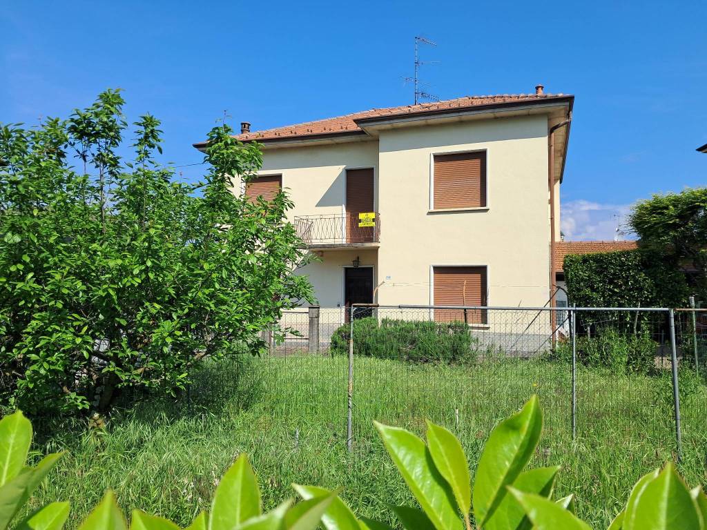 Villa a Daverio in Via Cavallotti - Foto 4