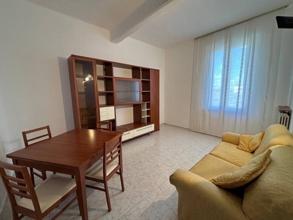Appartamento a Cremona in Via Arcangelo Ghisleri - Foto 2