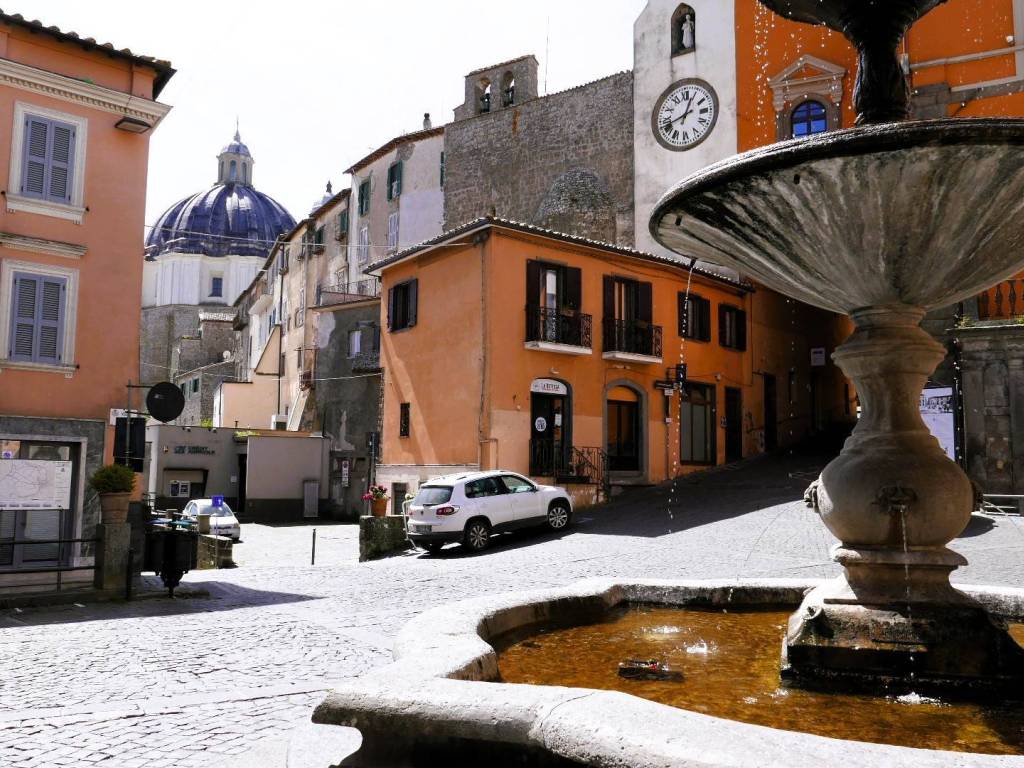 Appartamento a Montefiascone in Piazza Vittorio Emanuele - Foto 4