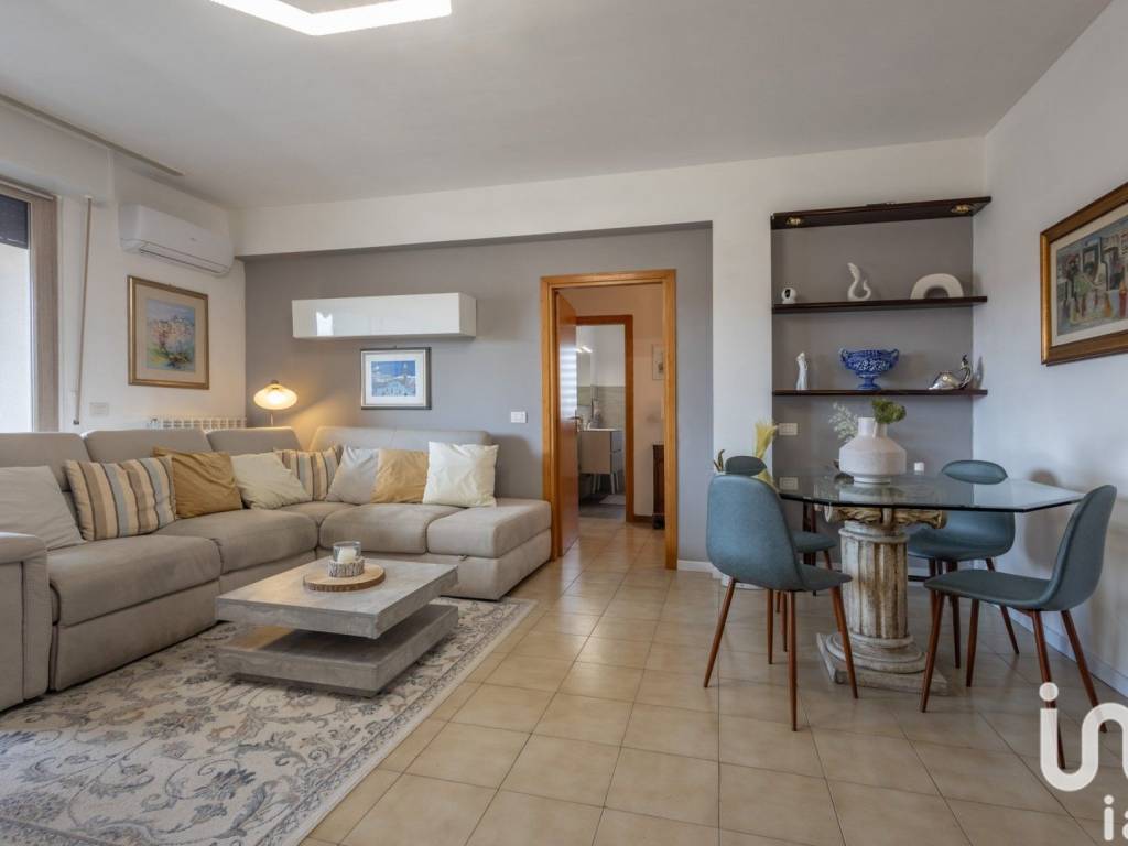Appartamento a Osimo in Via Giovanni Pascoli, 12 - Foto 2