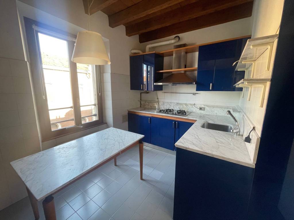 Appartamento a Milano in Via Curtatone, 2 - Foto 2