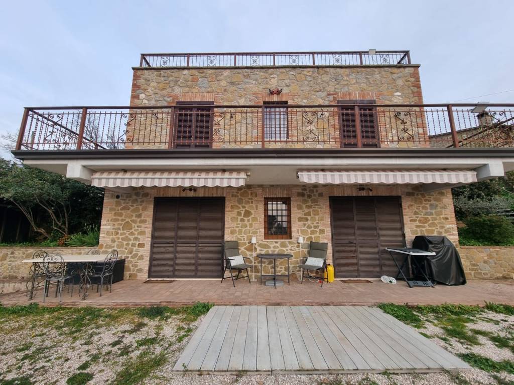 Villa a Torgiano in Via dell'Acquedotto - Foto 2