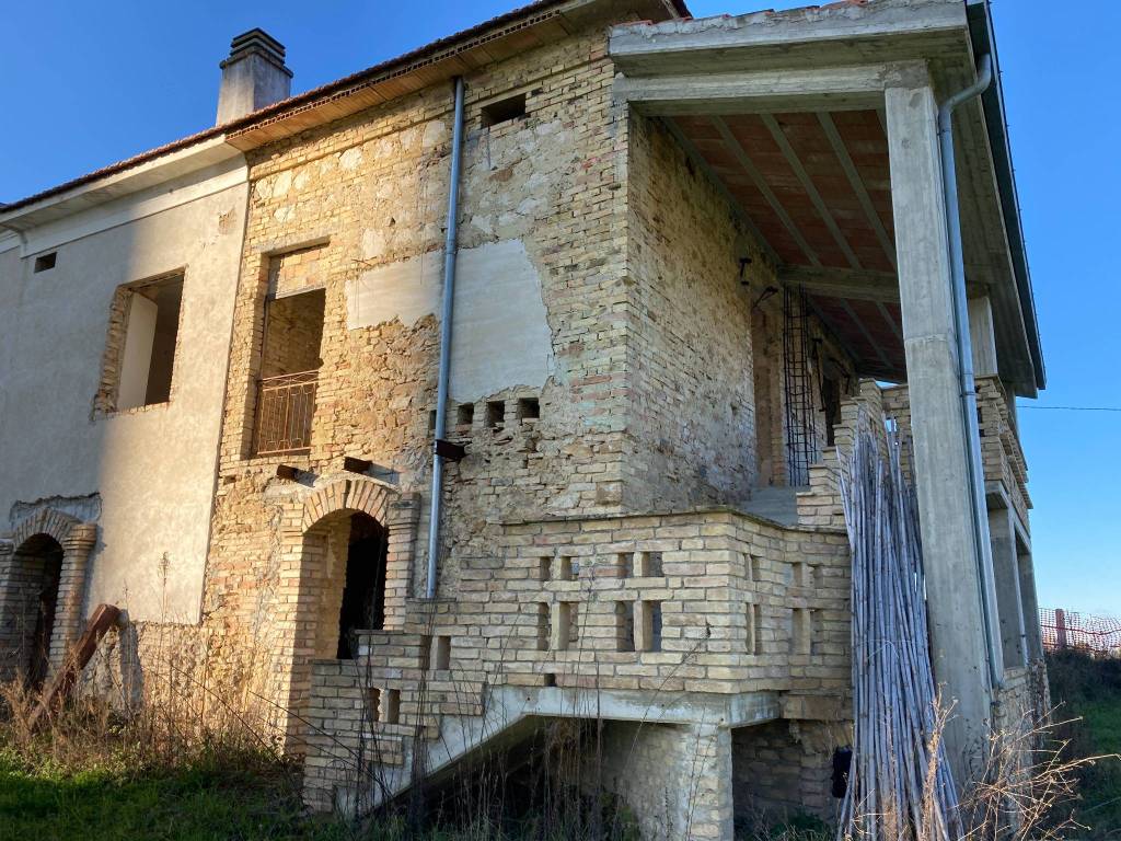 Palazzo / stabile a Ortona in Strada Provinciale Chieti Tollo 2 - Foto 2