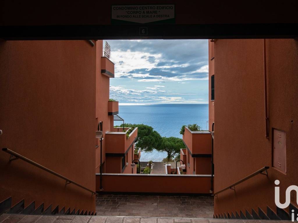Appartamento a Varazze in Via delle Mimose, 6 - Foto 2