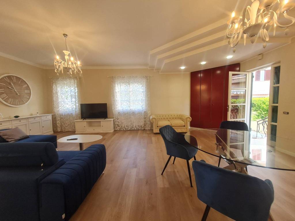 Villa a San felice circeo in Via Sabaudia, 55 - Foto 3