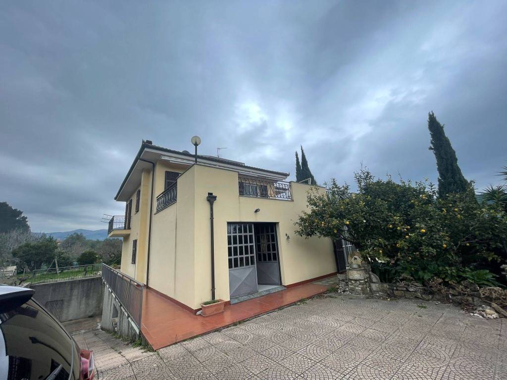 Villa a Andora in Via Merula, 45 - Foto 2