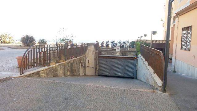 Box / garage a Salerno in Via Lungomare Cristoforo Colombo, 14 - Foto 2