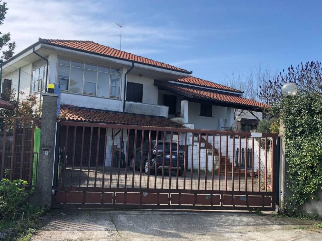 Villa a Casale monferrato in Strada Collina Ronzone - Foto 5