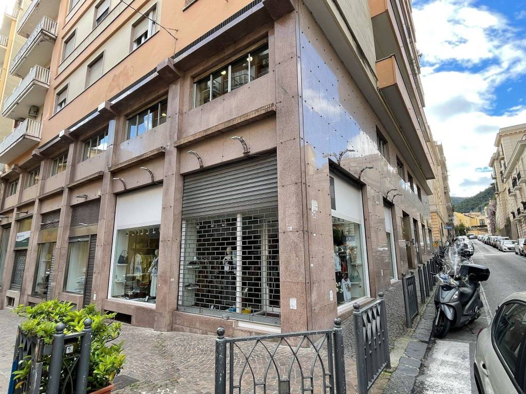 Immobile a Salerno in Via Fieravecchia - Foto 2