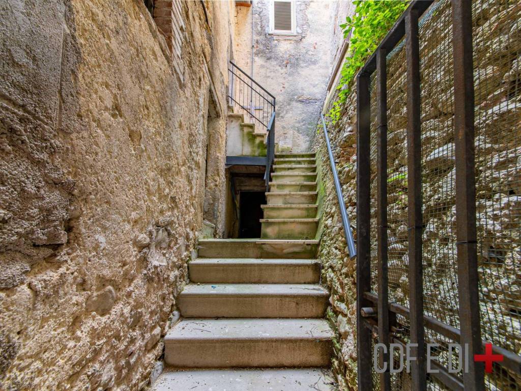 Appartamento a Longone sabino in Strada Comunale Longone Roccasinibalda - Foto 4