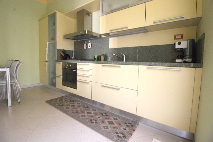 Villa a Massa e cozzile in Via Cristoforo Colombo - Foto 4