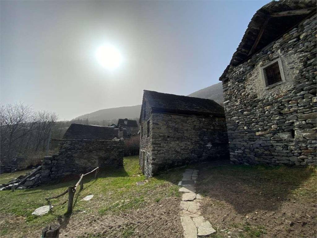 Rustico / casale a Domodossola in Borgata Prata, 24 - Foto 2