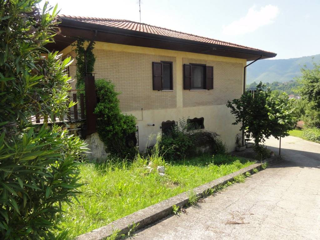 Villa a Ceccano in Via Colle Antico - Foto 3