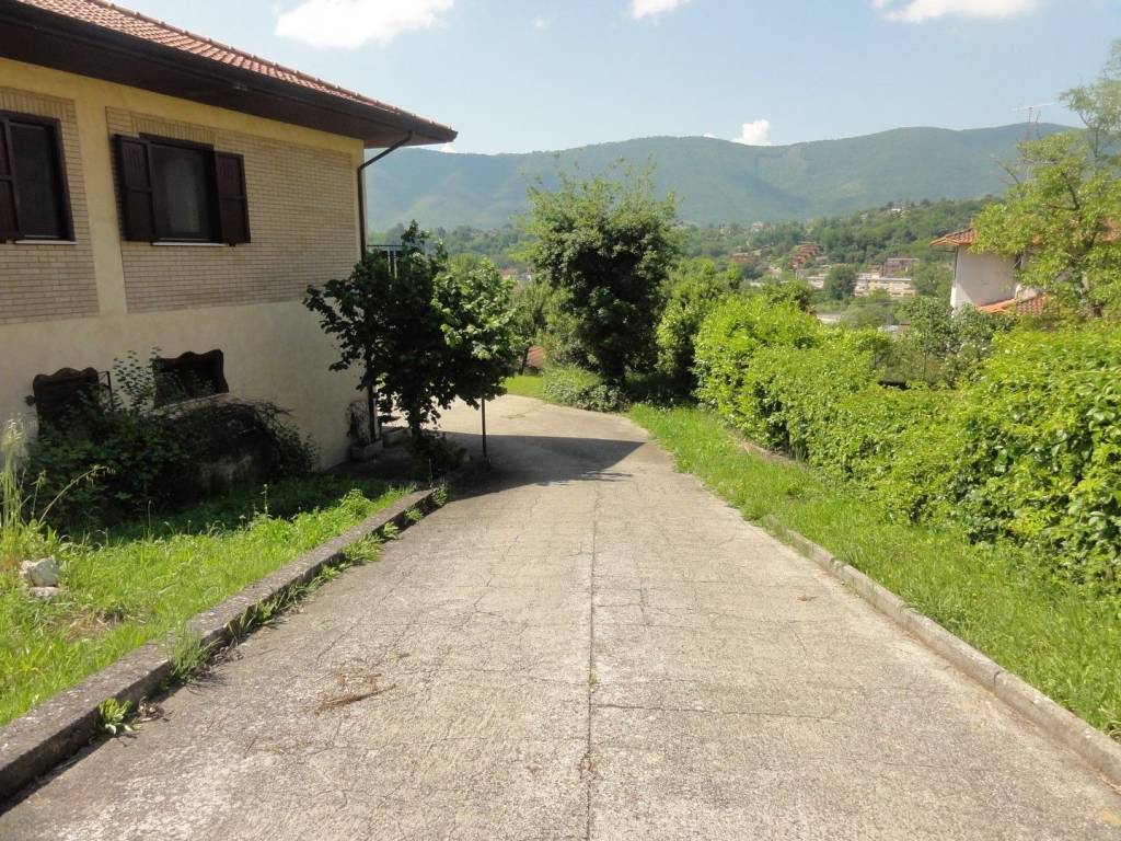Villa a Ceccano in Via Colle Antico - Foto 4