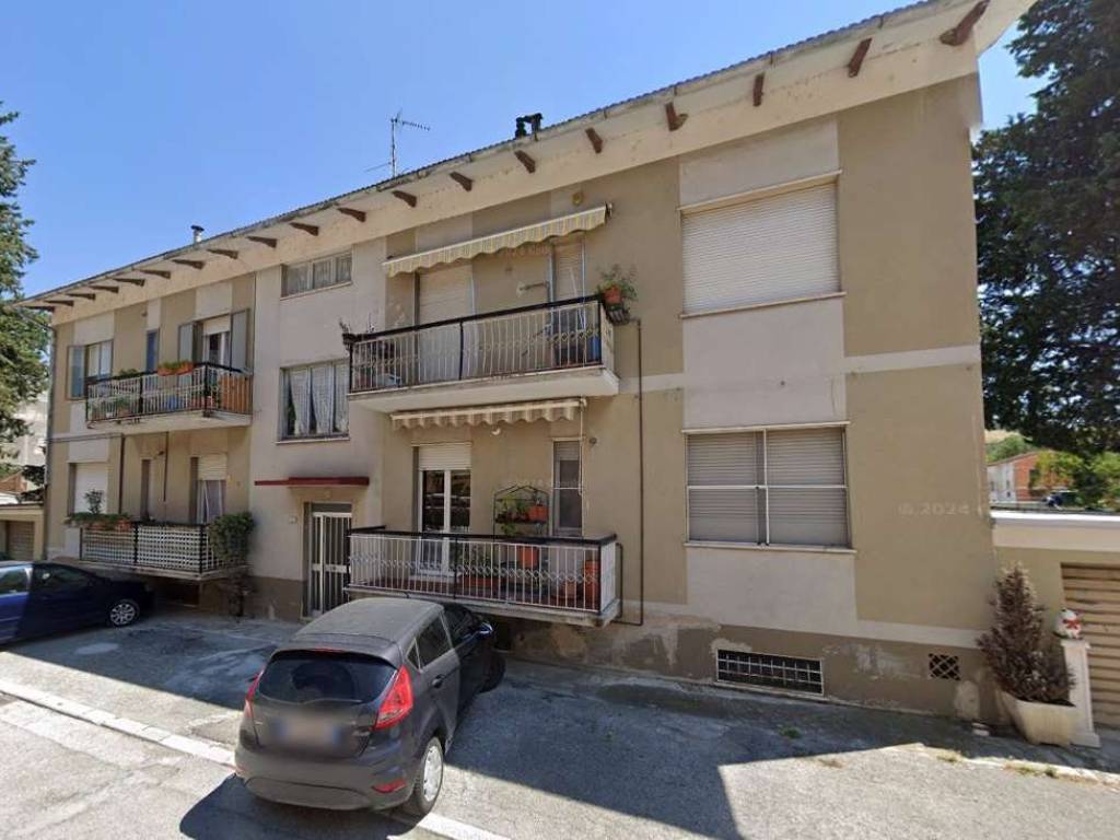 Appartamento a Tolentino in Via Carlo Alberto dalla Chiesa - Foto 2