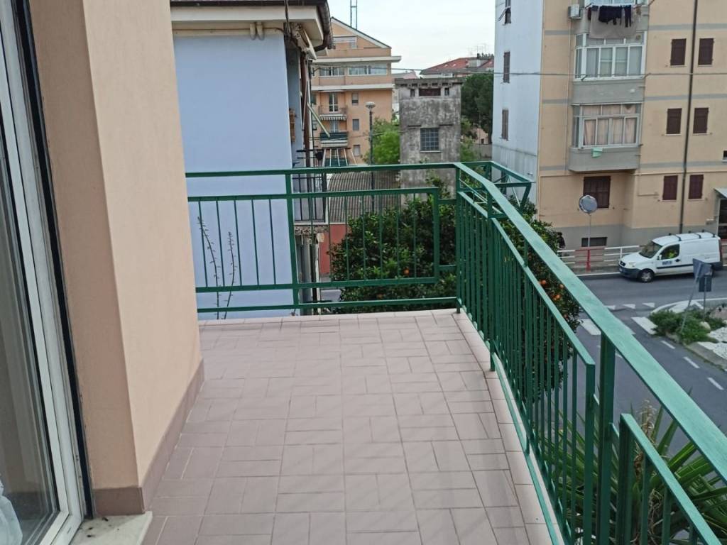 Appartamento a Vado ligure in Via Francesco Raimondi - Foto 2
