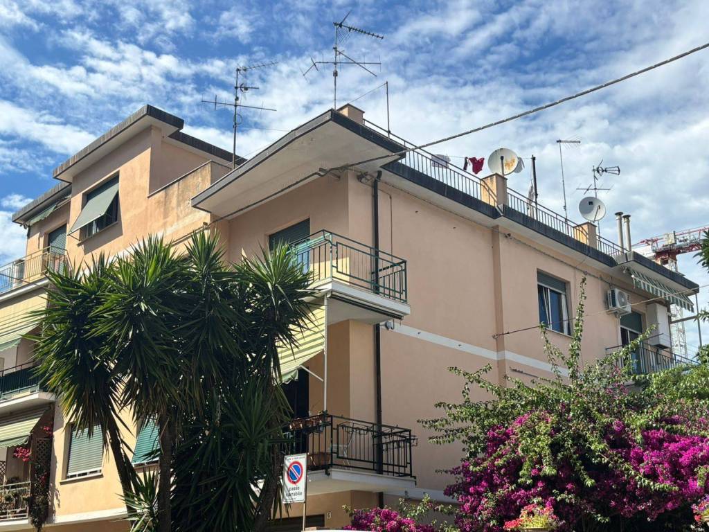 Appartamento a Vado ligure in Via Francesco Raimondi - Foto 4