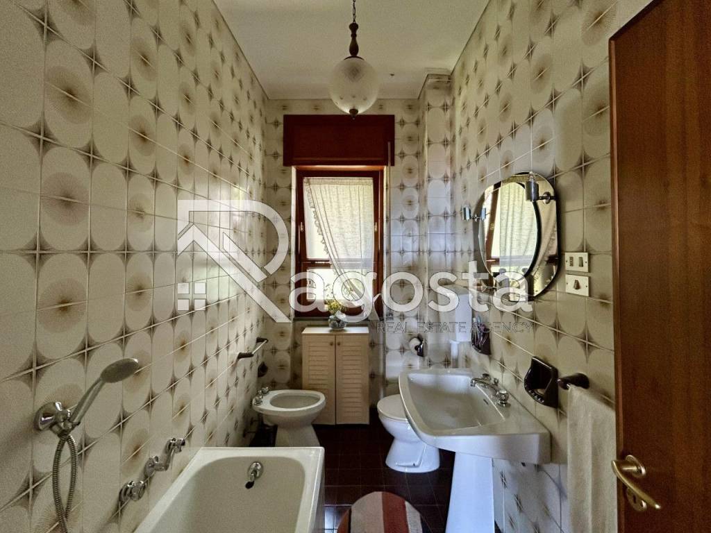 Appartamento a Salerno in Via La Mennolella, 27 - Foto 4
