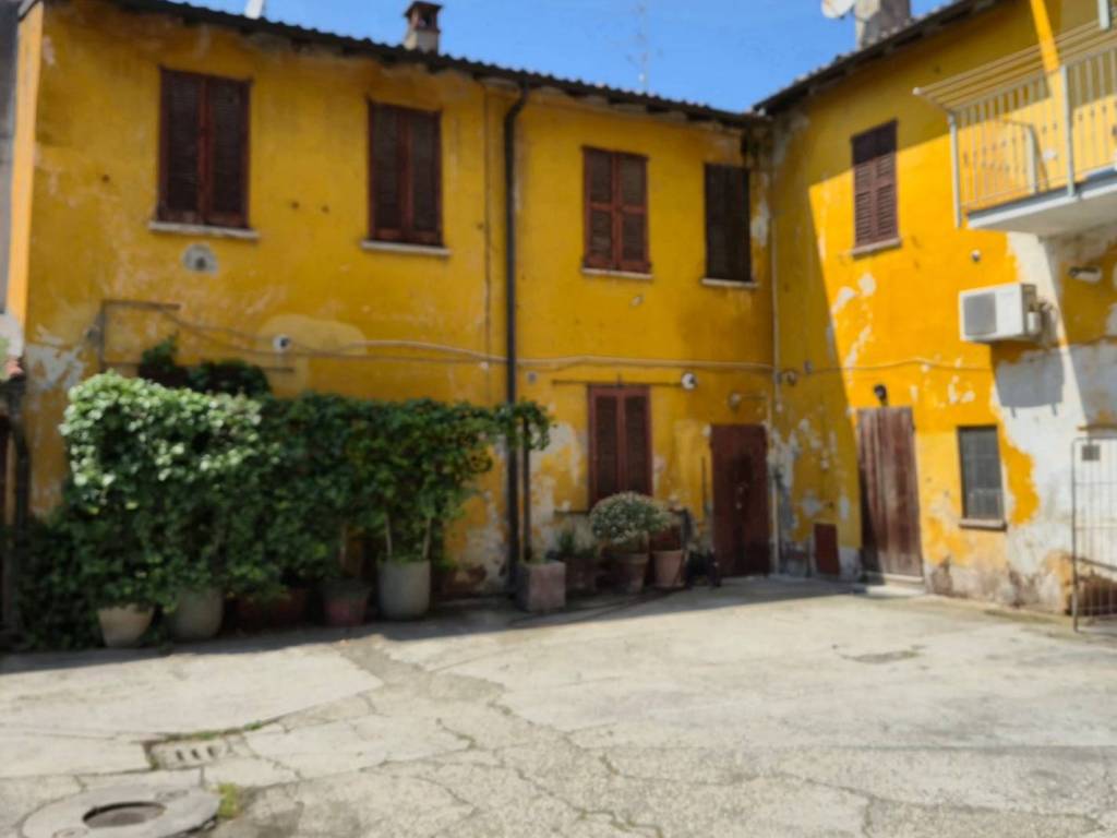 Casa indipendente a Secugnago in Piazza Giacomo Matteotti - Foto 4
